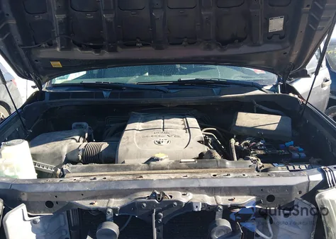 2013 Toyota Tundra Grade 4.6L V8 z USA, uszkodzony, nr VIN 5TFUM5F10DX044161